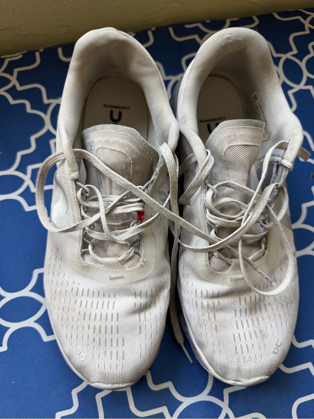 On Running Women’s Athletic Shoes in Light Beige and Gray - Picture 3 of 10